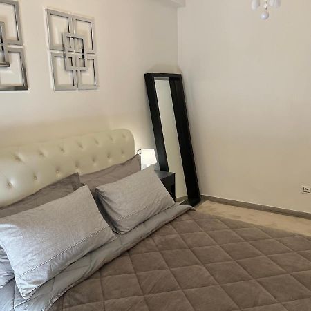 Casa Pepi Apartment เปซาโร ภายนอก รูปภาพ