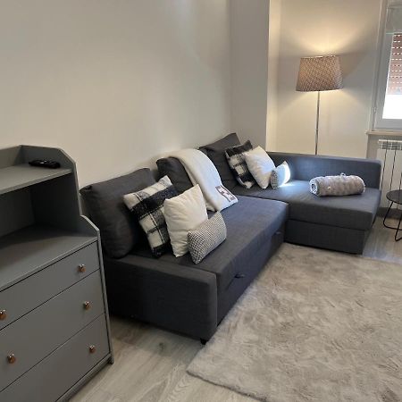 Casa Pepi Apartment เปซาโร ภายนอก รูปภาพ